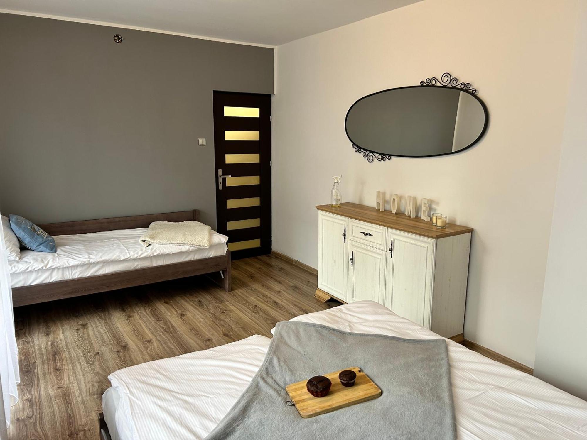 500 Metrow Do Zamku Apartment *